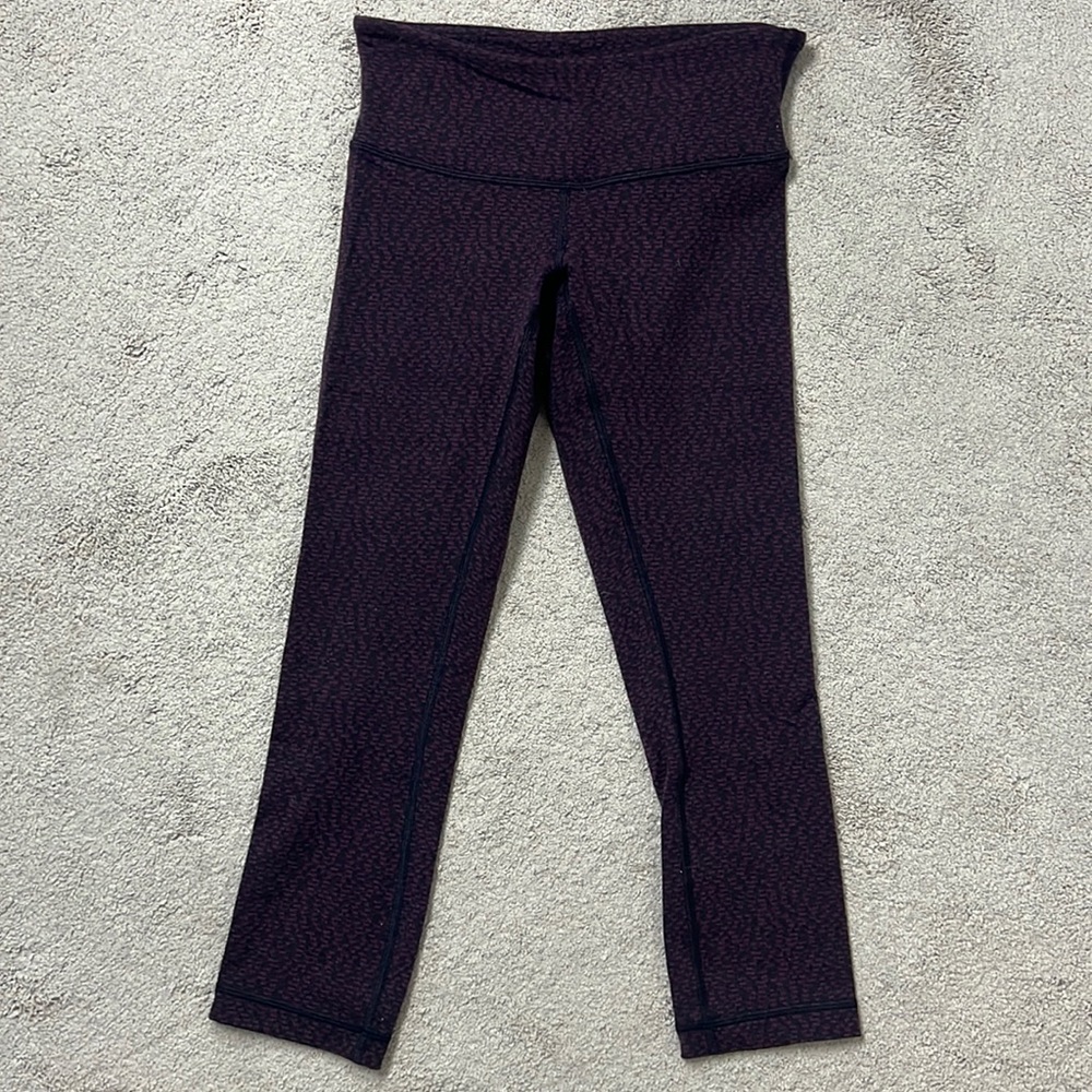 Lululemon sz 4 crop leggings great condition only worn a few times